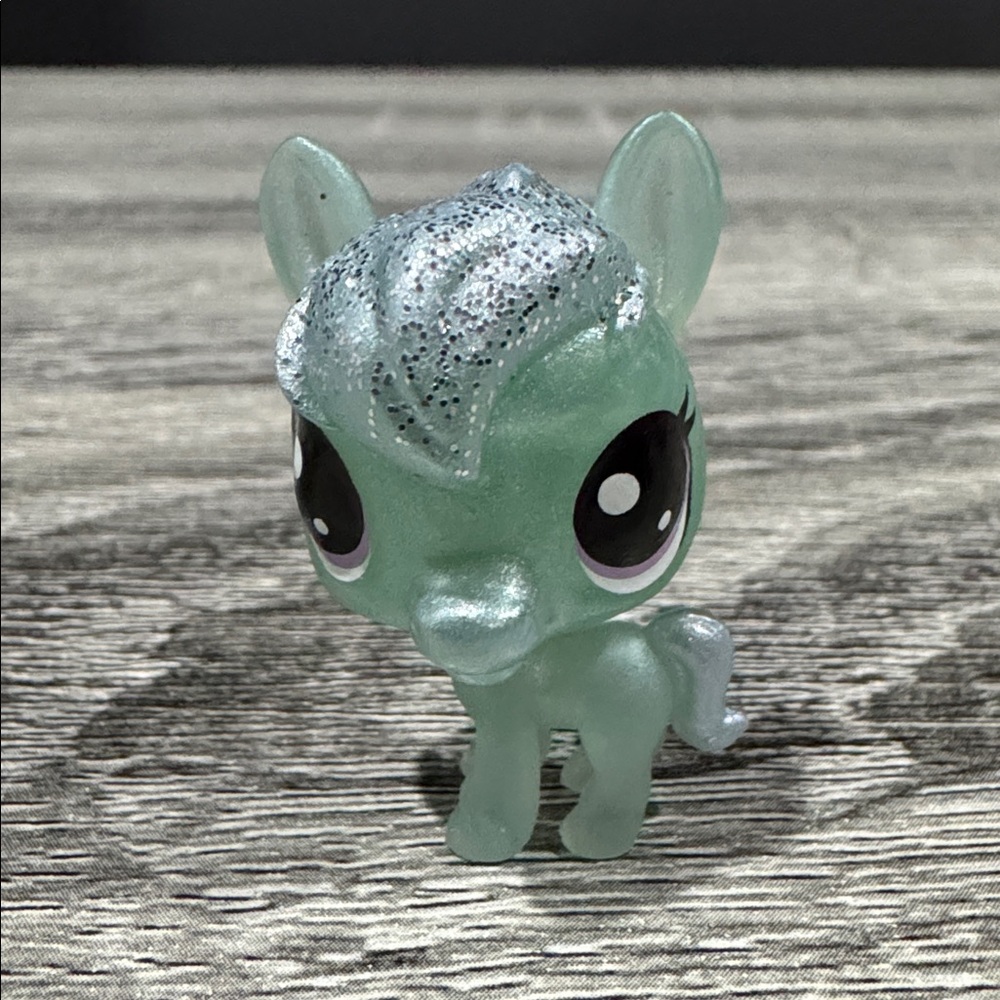 Littlest Pet Shop | #3-10: Horsegleam - Collectible Mini Figure